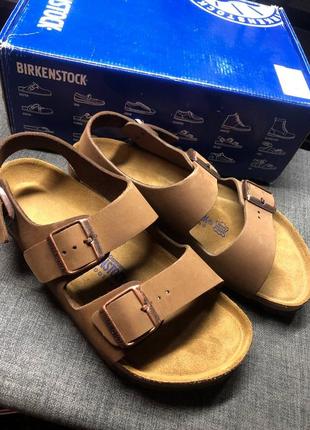 Босоножки birkenstock milano. natural leather