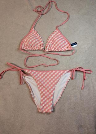 Купальник tommy hilfiger 38р.
 m s размер 
 раздельный