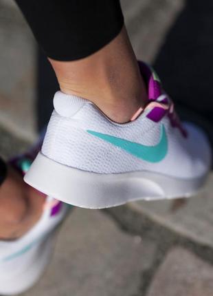 Кроссовки женские nike wmns tanjun 812655-1062 фото
