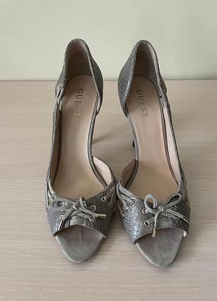 Туфлі - босоніжки