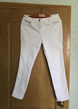 Білі бавовняні брюки skinny.