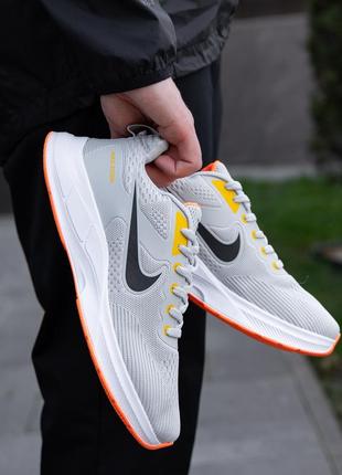 Кросівки чоловічі світло-сірі nike zoom стильні літні кроси для бігу, якісне взуття для спорту8 фото
