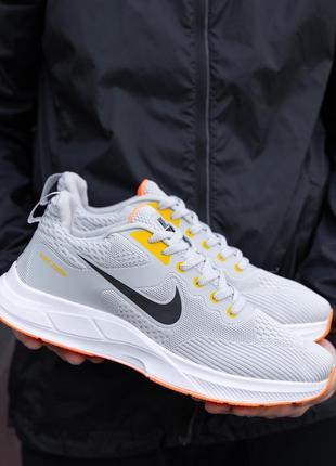 Кросівки чоловічі світло-сірі nike zoom стильні літні кроси для бігу, якісне взуття для спорту7 фото
