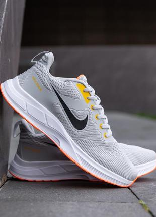 Кросівки чоловічі світло-сірі nike zoom стильні літні кроси для бігу, якісне взуття для спорту5 фото