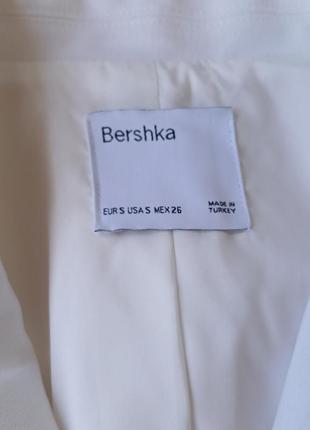 Короткий пиджак bershka5 фото