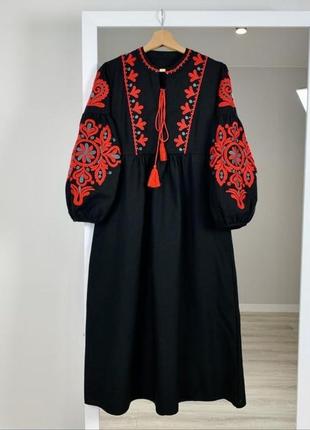 Вышитое платье / вышиванка женская / платье миди вышитое
