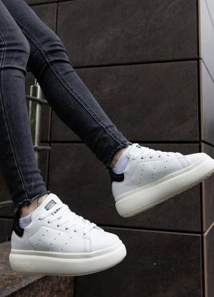 Кросівки жіночі білі adidas stan smith pf брендові шкіряні кросівки на літо стильне літнє взуття
