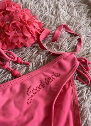 Купальник с цветочками 44р