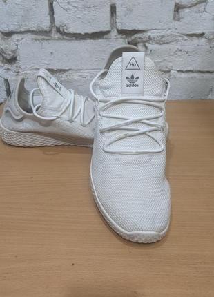 Кроссовки мужские adidas оригинальные. pharrell williams