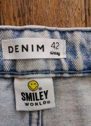 Джинсы мом со смайликами