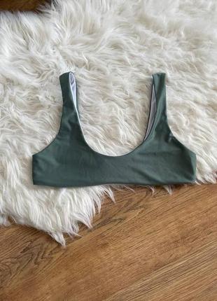 Boohoo essentials укорочене бікіні верх з круглим вирізом хакі розмір 38