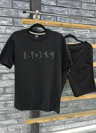 Чоловічий костюм boss шорти і футболка