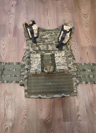 Бронежилет с пластинами2 фото