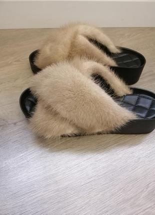Сабо с натуральным мехом