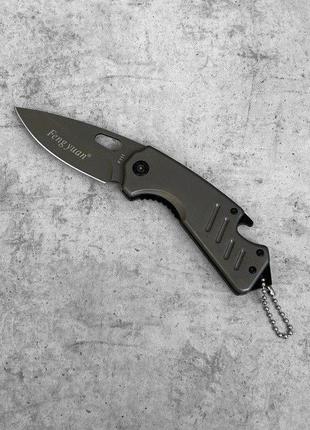 Невеликий ніж складаний гострий кишеньковий викидний якісний
