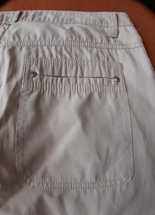 Легкие женские бриджи.