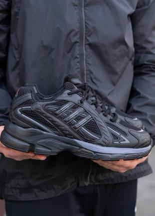 Мужские кроссовки adidas responce triple black1 фото