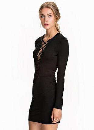 Трендовое черное платье платье в рубчик на шнурке nly trend1 фото
