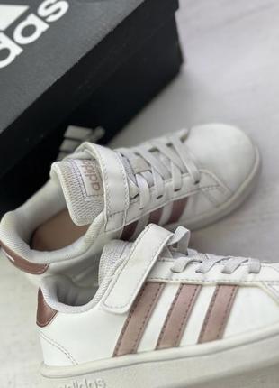 Кросівки adidas grand court на дівчинку р.28