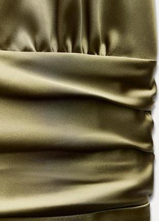 Атласное платье с воротником хальтер9 фото