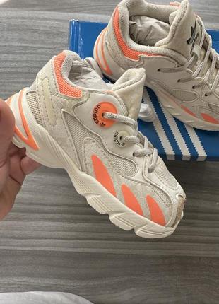 Детские кроссовки adidas