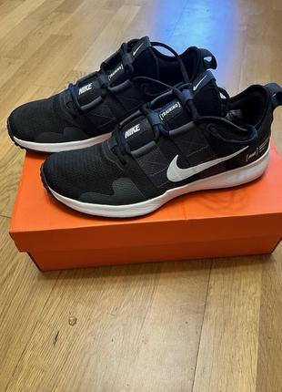 Кроссовки nike 26,5см
