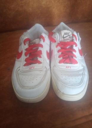 Кросівки найк