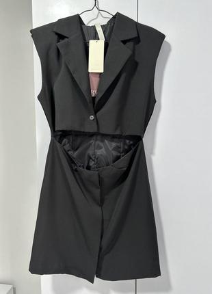 Плаття піджак з вирізом