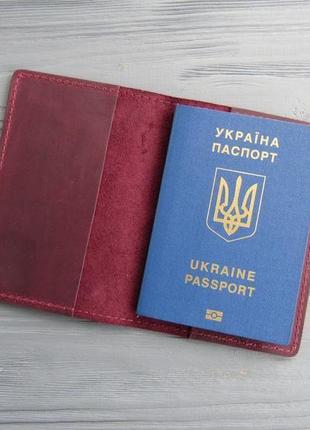 Набор кожаных изделий: ключница + обложка на паспорт3 фото