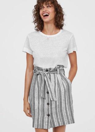 Красивая юбка h&m в полоску с модными пуговицами и поясом