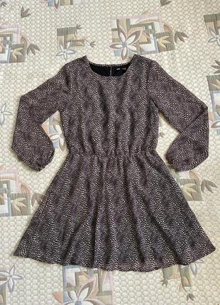 Платье с рукавами