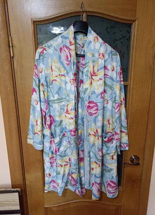 Невероятно красивый халат из вискозы laura ashley,p. m