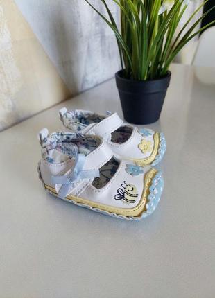 Пінетки з квітковим принтом matalan 3-6 міс