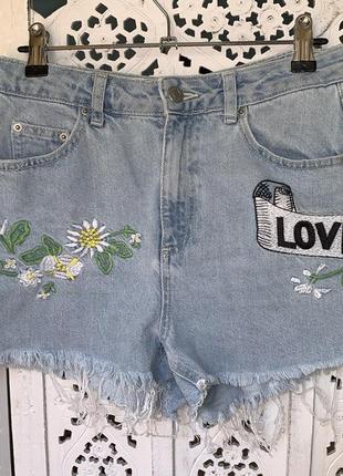 Джинсовые шорты с вышивкой topshop