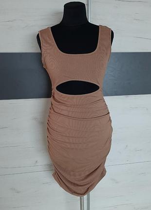 Трендовое бежевое платье в рубчик со сборкой меди платья капучино размер l69 12