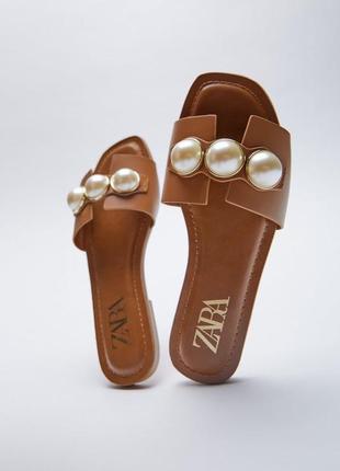 Кожаные шлепанцы с жемчужинами zara