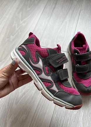 Крутые кроссовки superfit