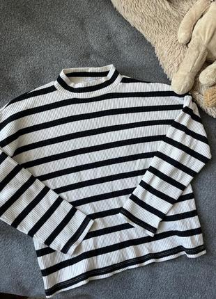 Кофта от stradivarius