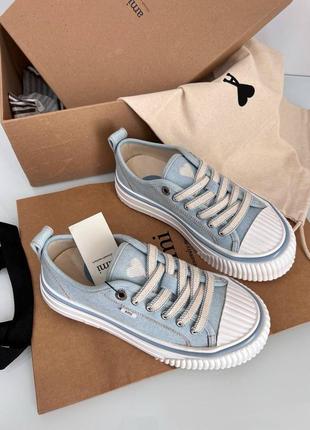 Кросівки в стилі ami блакитні джинс на товстій підошві6 фото