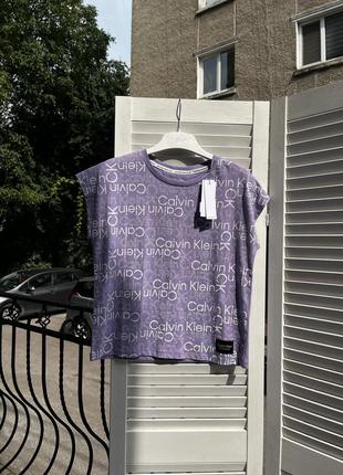 Футболка от calvin klein