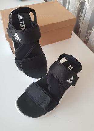 Женские босоножки adidas2 фото