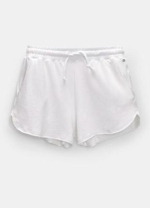 Білі шорти pull&bear