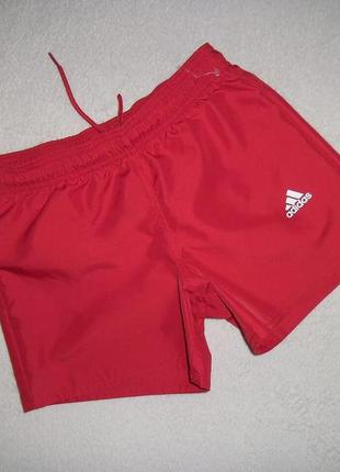 Шорты adidas на 9-10 лет.