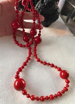 Красное ожерелье
