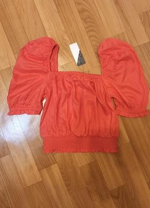 Топ новий топ з відкритими плечима розмір 40-42