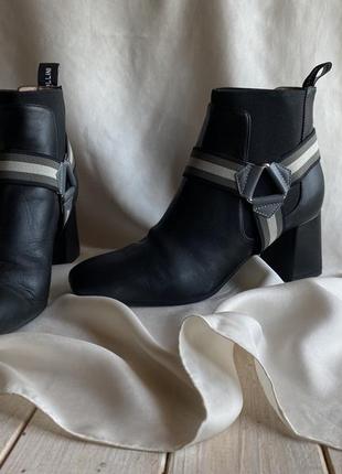Челсі pollini8 фото