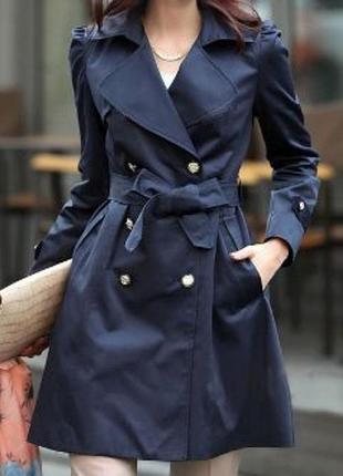 Темно-синий демисезонный плащ, тренч с воротником и застежкой на пуговицах