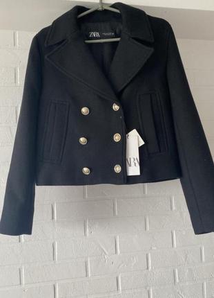 Zarа двубортне вкорочене шерстяне пальто