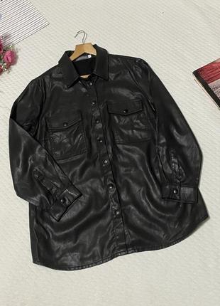 Сорочка з колекції mint velvet  виконана із імітації шкіри. розмір м2 фото
