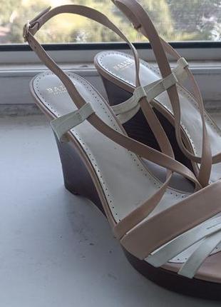 Трендовые кожаные босоножки bally.оригинал.made in italy р 41.26.5 см